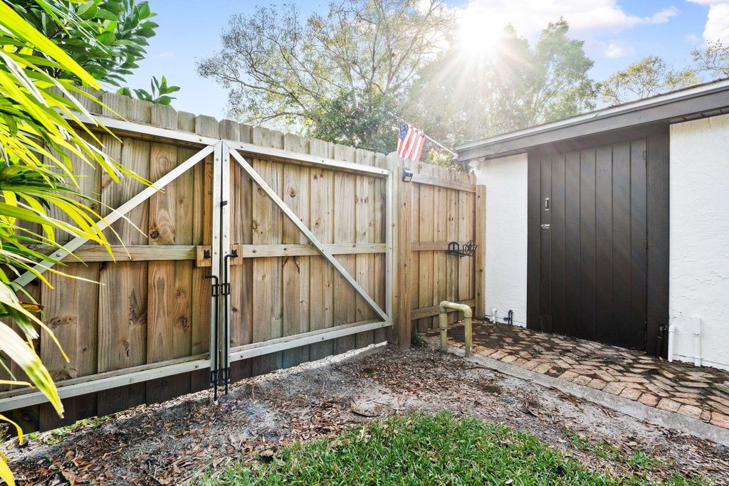 Photo of 3235 62nd Court, Vero Beach, FL 32966 (MLS # R11148559)