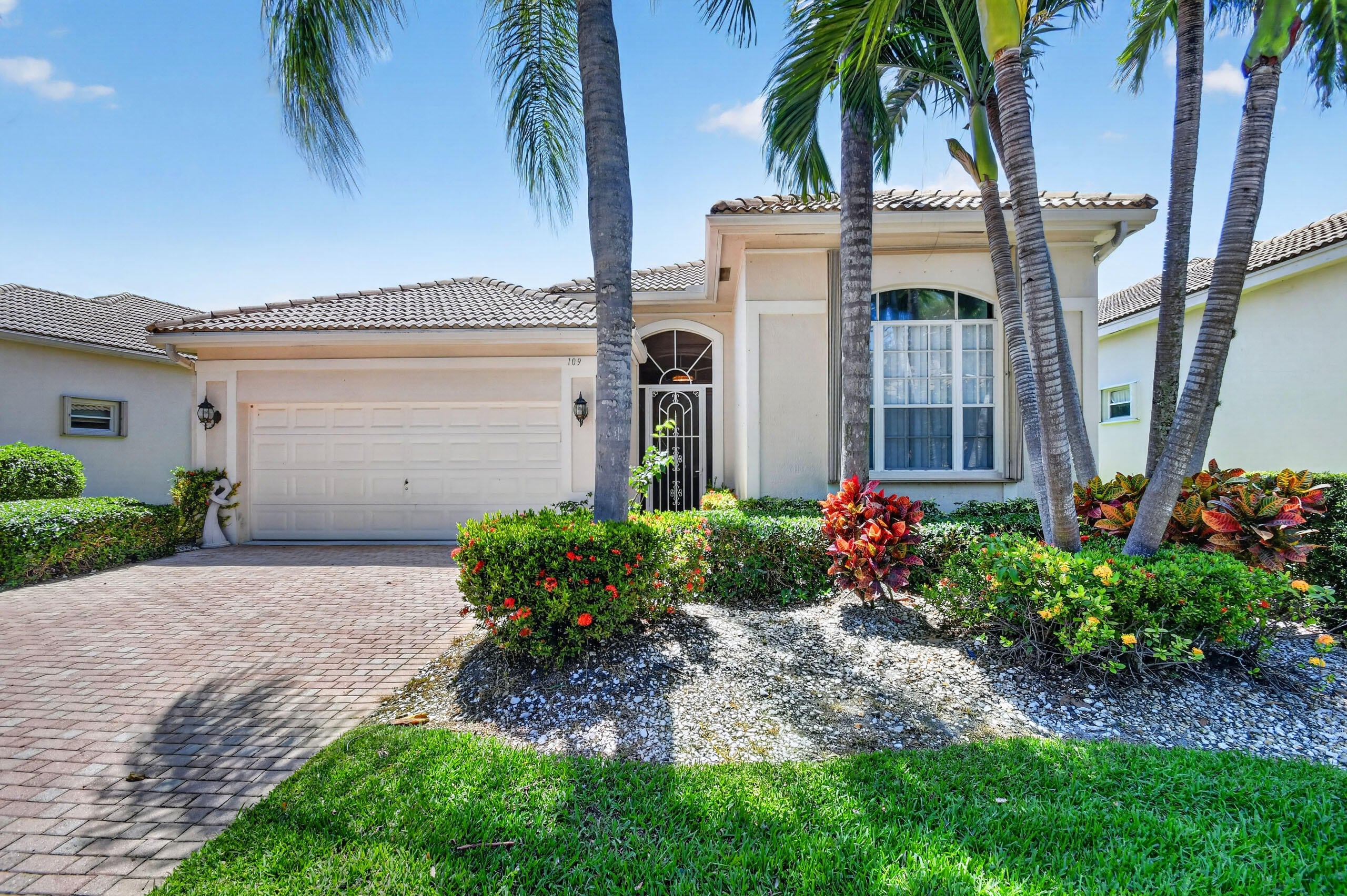 109 Palm Circle, Atlantis FL 33462