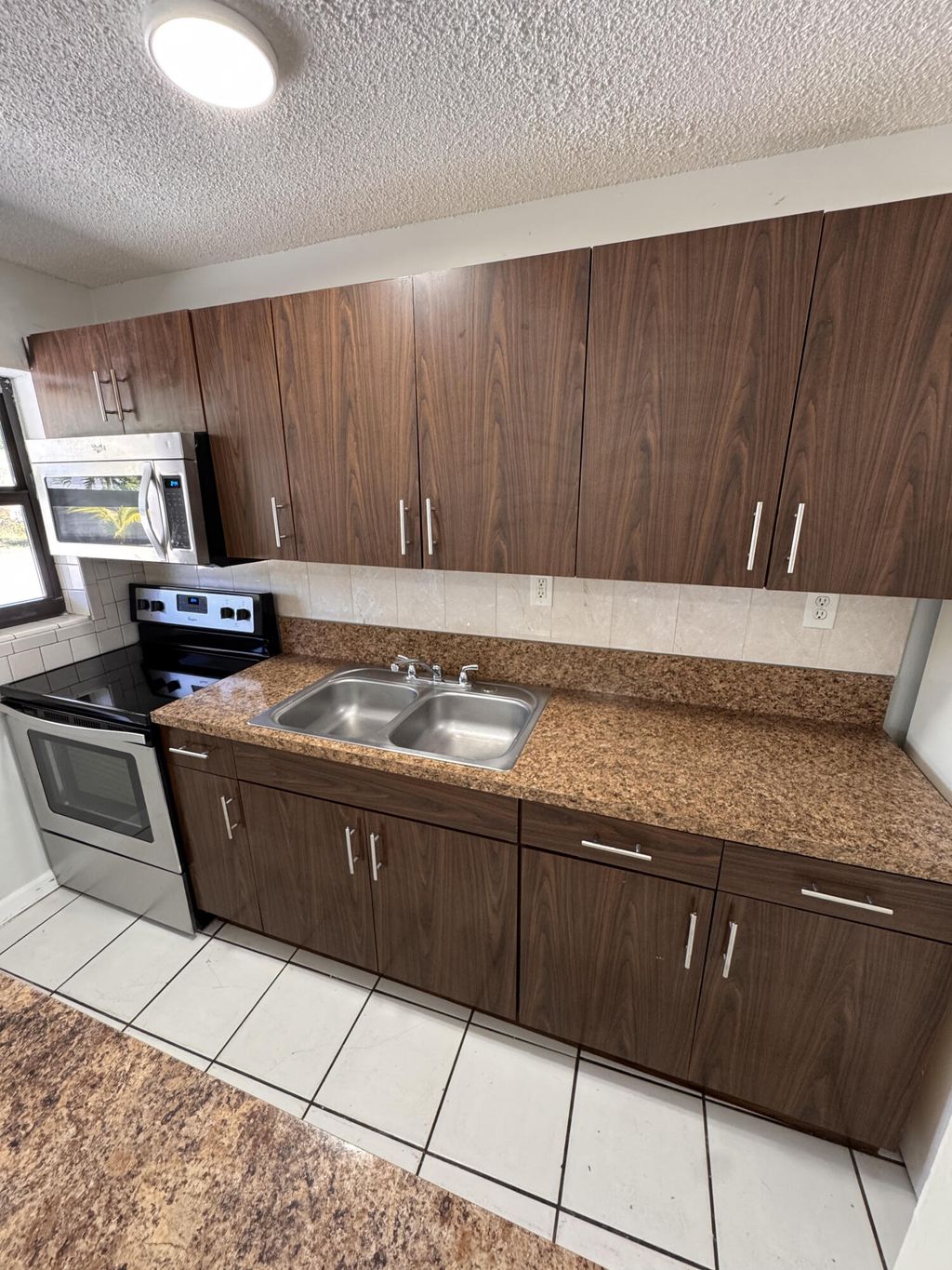 Photo of 1113 SW 15th Avenue #2, Fort Lauderdale, FL 33312 (MLS # B26026182)