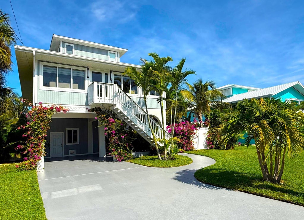 Photo of 27385 Saint Lucie Lane, Ramrod Key, FL 33042 (MLS # B26033485)