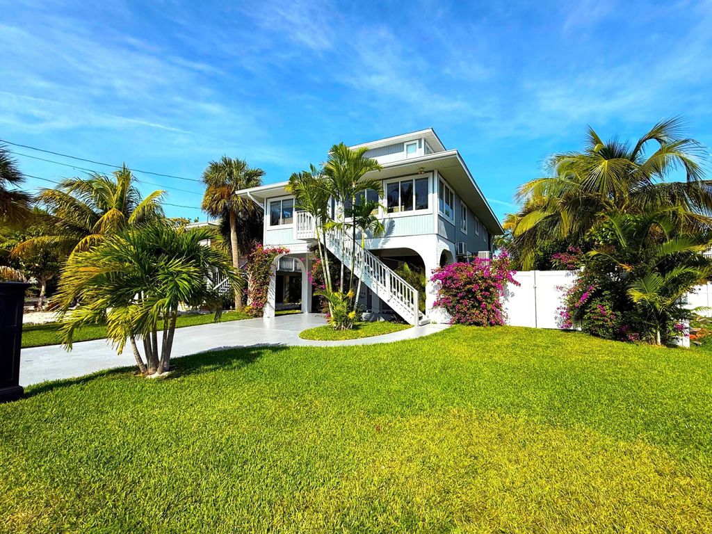 Photo of 27385 Saint Lucie Lane, Ramrod Key, FL 33042 (MLS # B26033485)