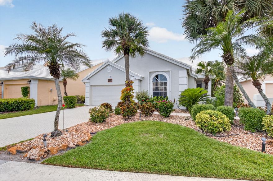 A beautiful , single family home with screened patio in a fabulous  gated subdivision of the very sought after Aberdeen. Custom appliances and a great floor plan... which starts with a side entry front door taking you into a very open and spacious living area...with an even more open center island kitchen, lots of seating too, fabulous entertaining area !!!  Split plan bedrooms, a really good sized laundry room, a large screened lanai with plenty of room for tables and seating "for the party"....Yes, this is a great home. It is vacant ! It is clean! It is available ! It could be yours!