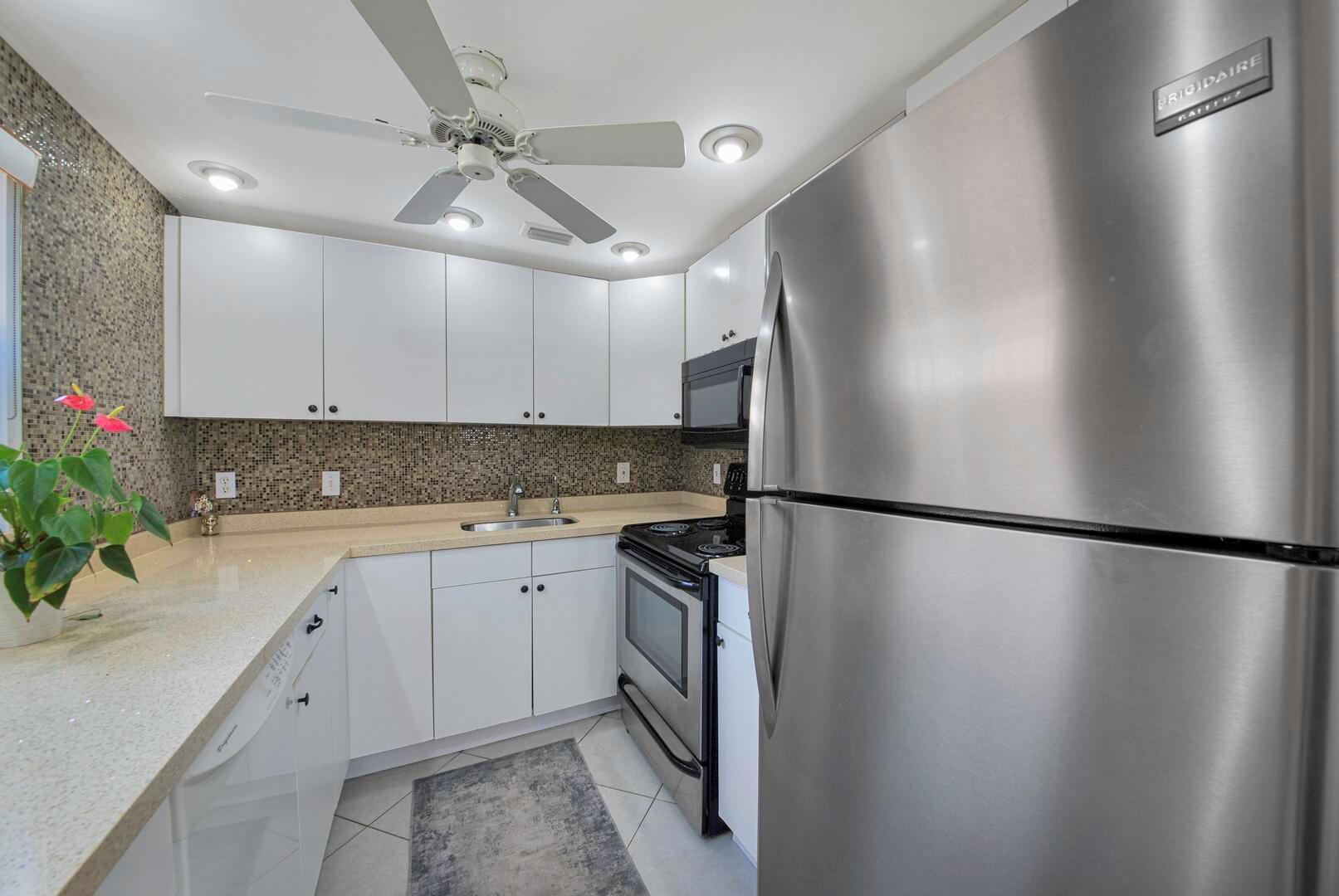 KINGS POINT - Residential