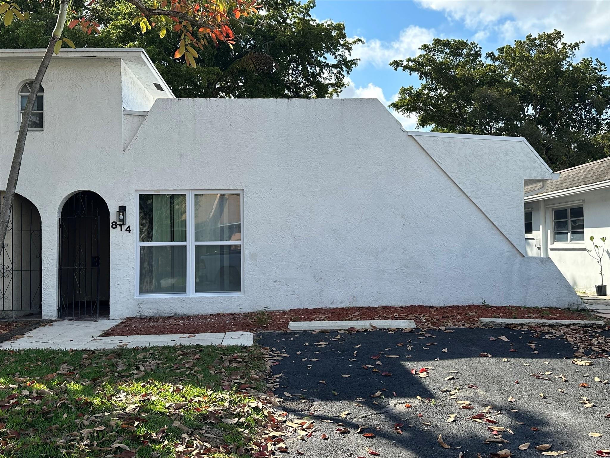 KIRK ESTATES - Residential Lease