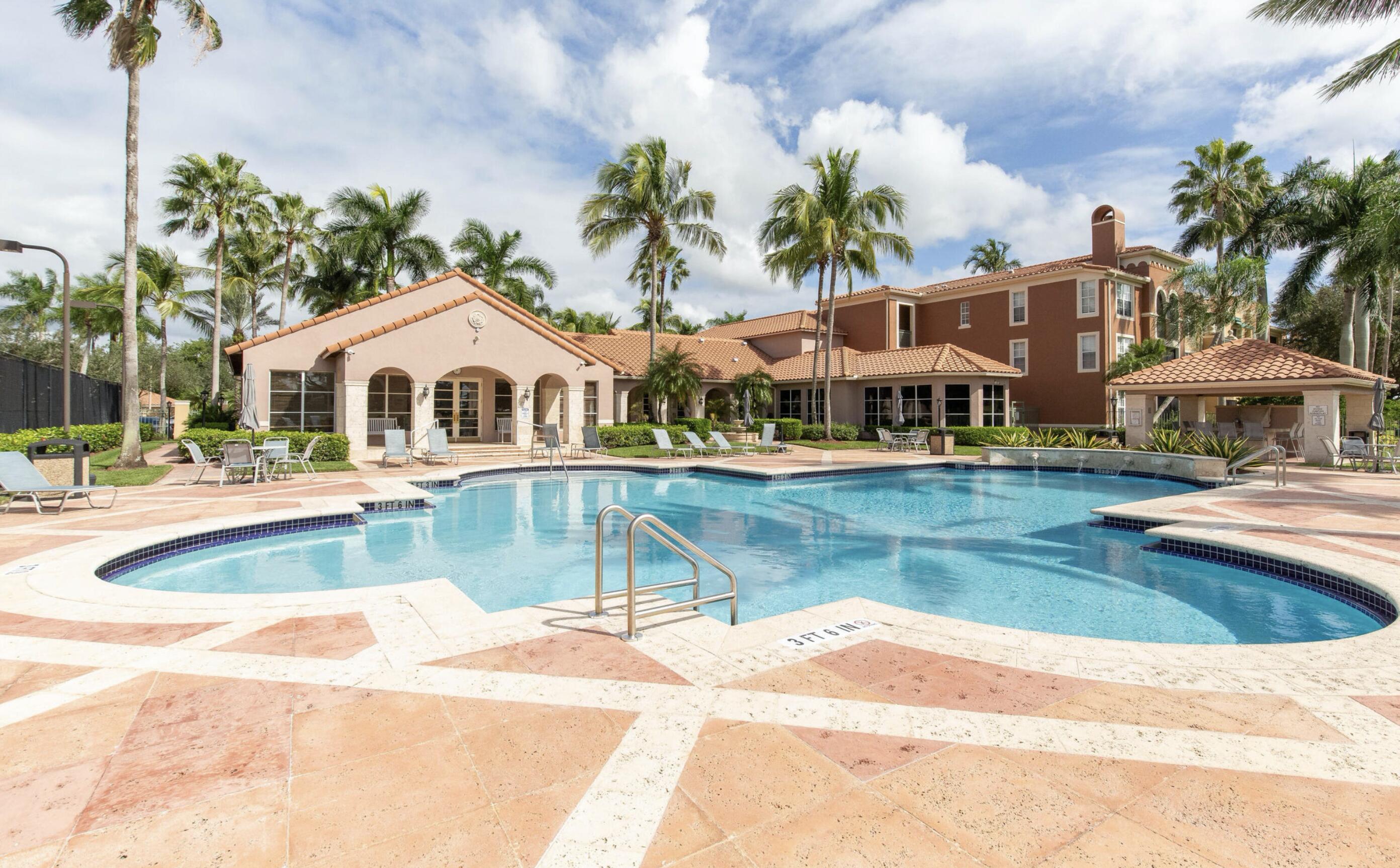 ST ANDREWS AT POLO CLUB CONDO - Residential