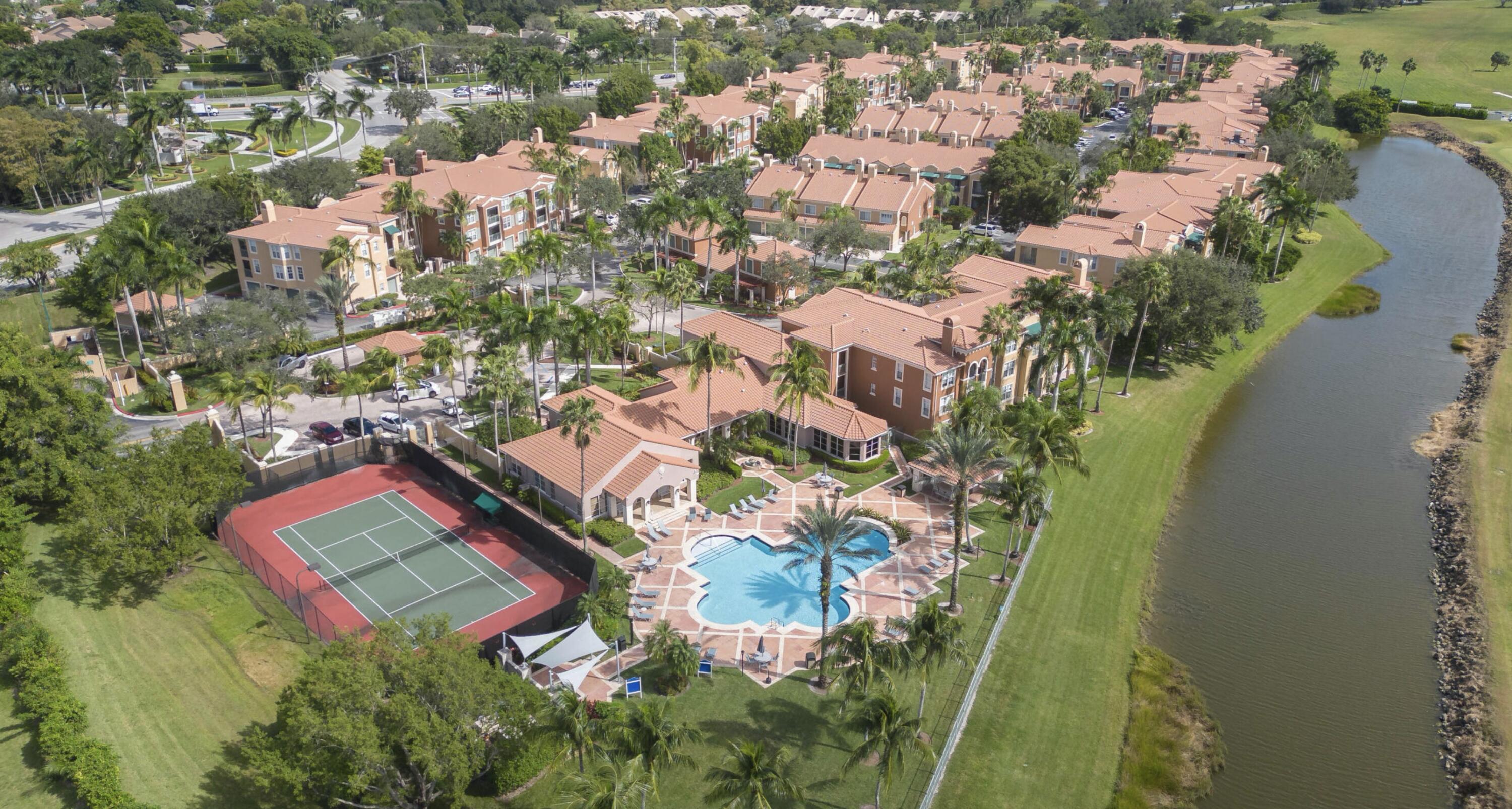 ST ANDREWS AT POLO CLUB CONDO - Residential