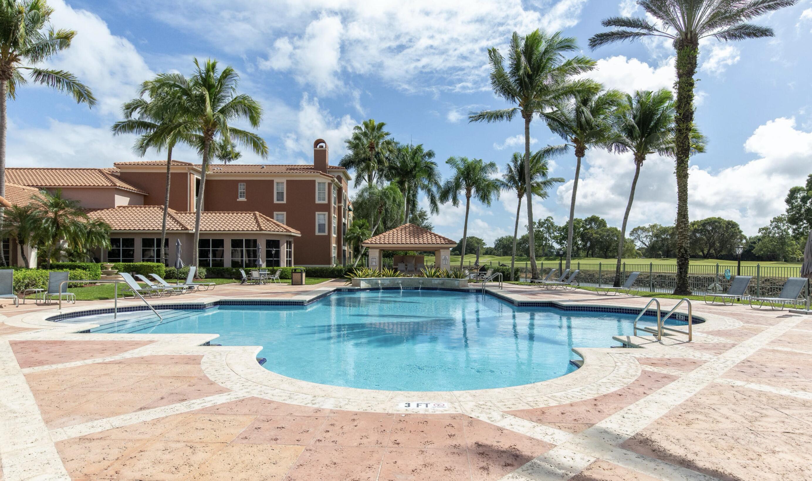 ST ANDREWS AT POLO CLUB CONDO - Residential