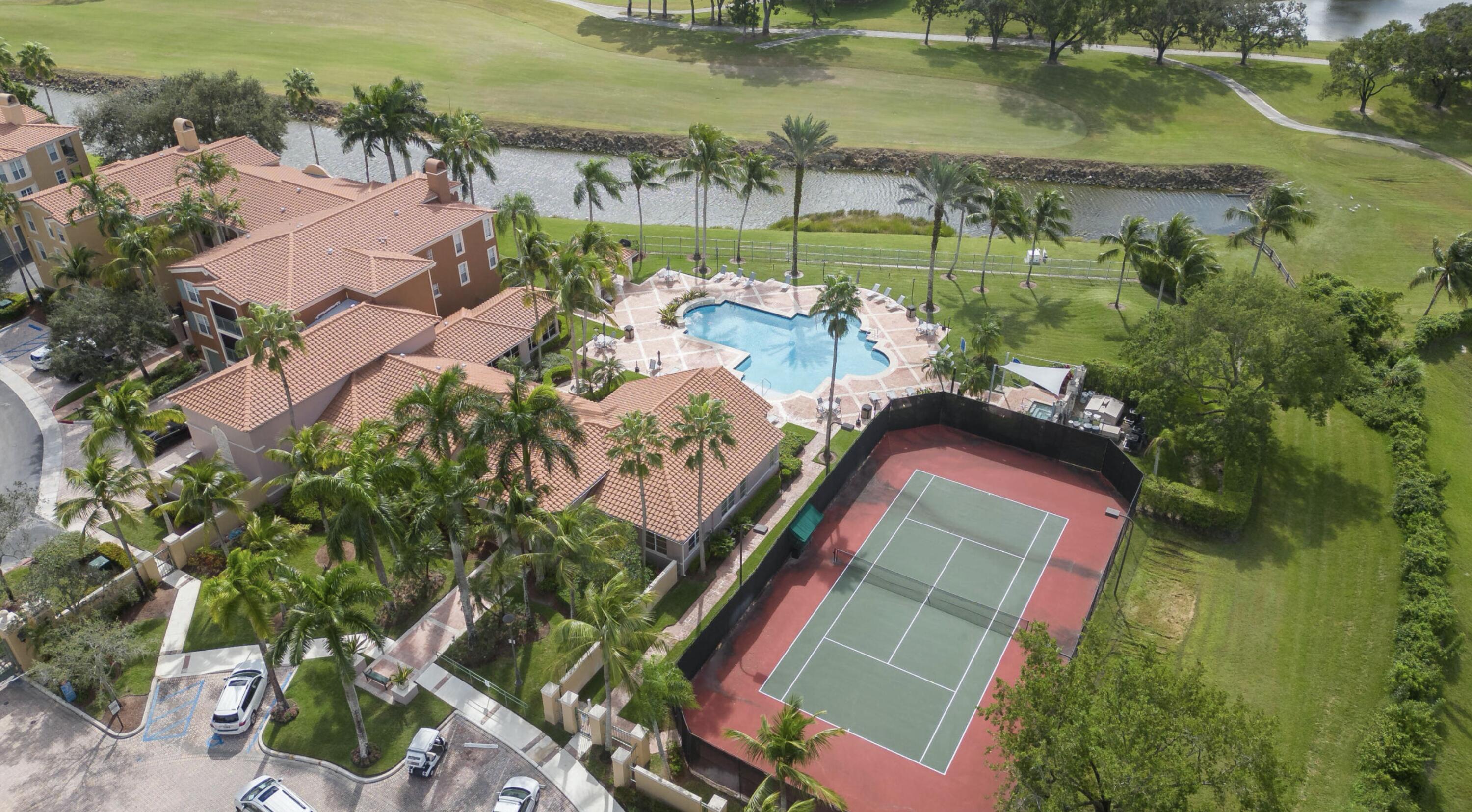 ST ANDREWS AT POLO CLUB CONDO - Residential