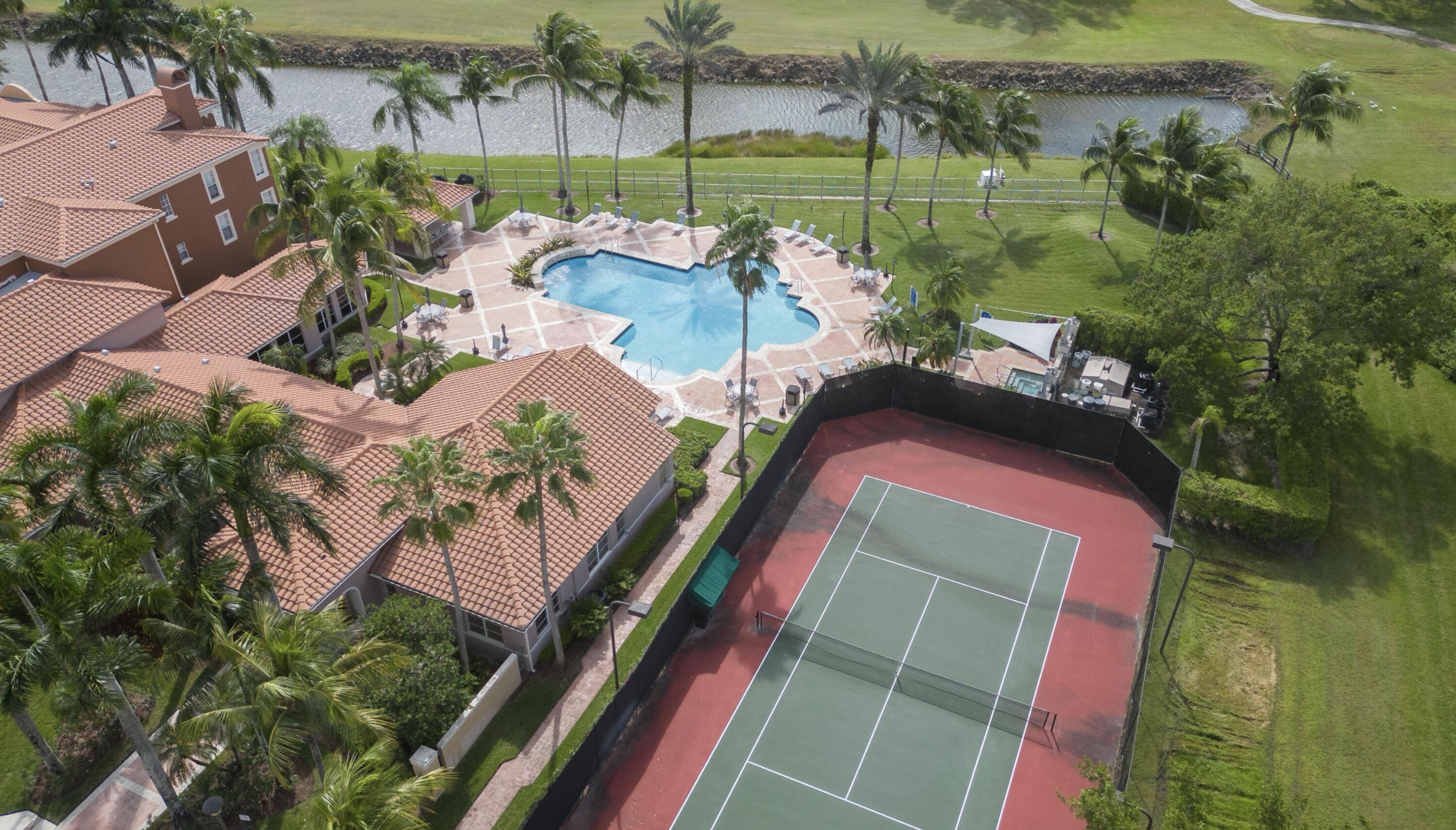 ST ANDREWS AT POLO CLUB CONDO - Residential