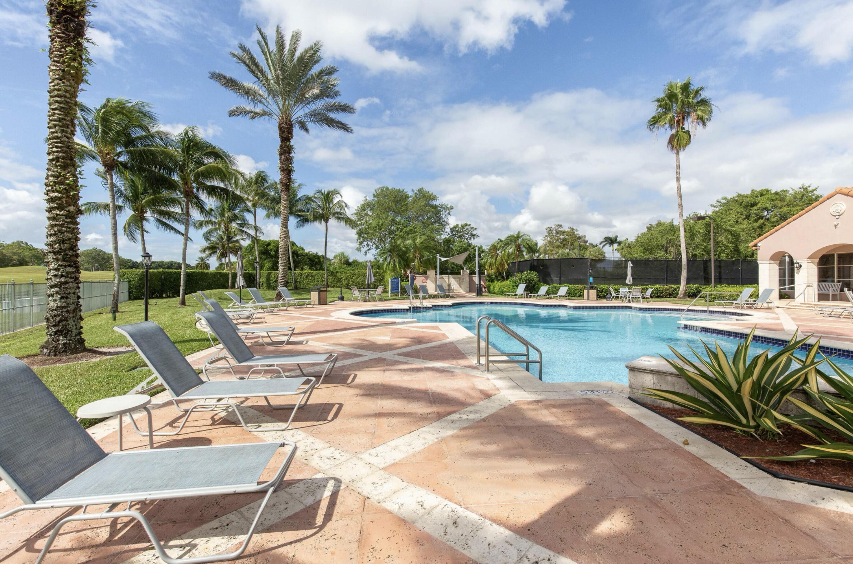 ST ANDREWS AT POLO CLUB CONDO - Residential