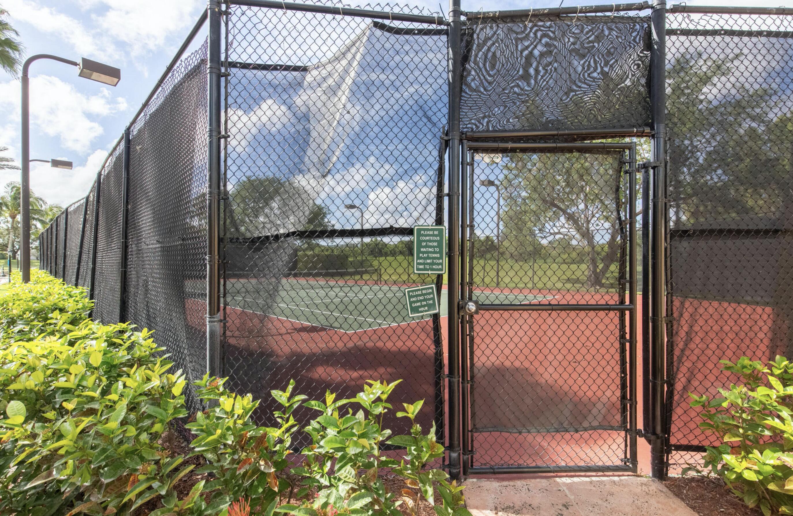 ST ANDREWS AT POLO CLUB CONDO - Residential