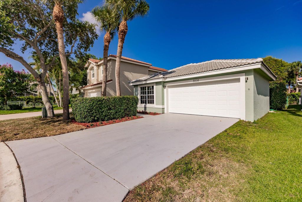Photo of 8008 Red Reef Lane, Boynton Beach, FL 33436 (MLS # R11101747)