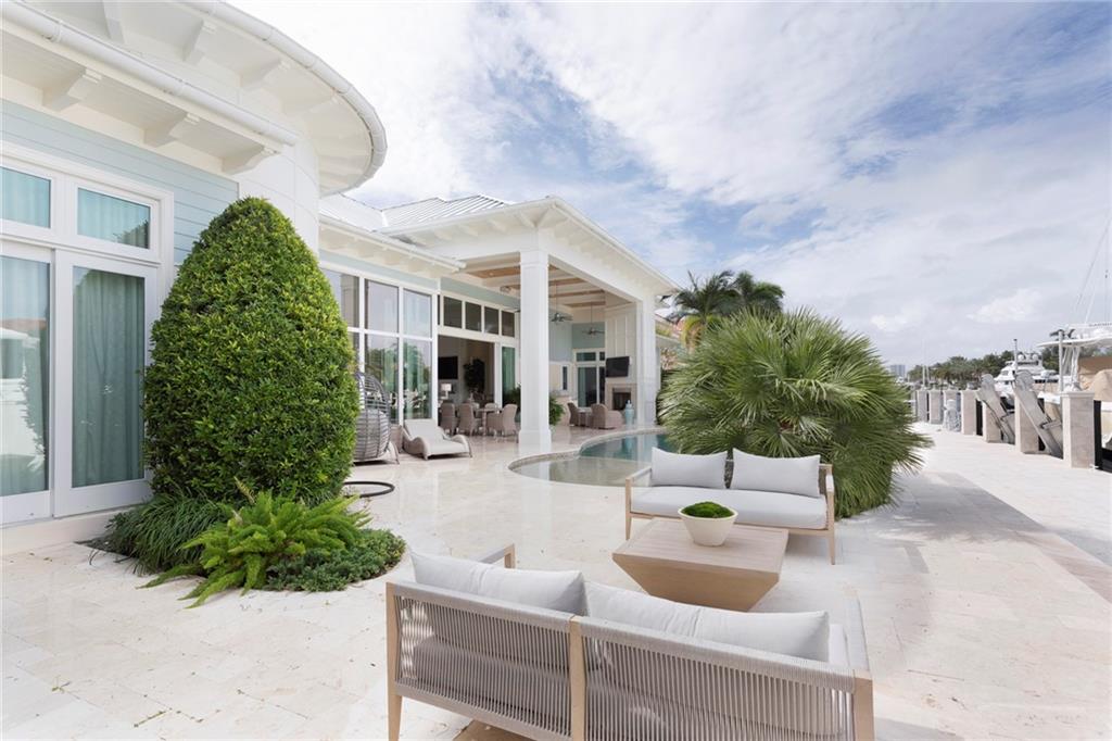 LAGUNA ISLE - Residential