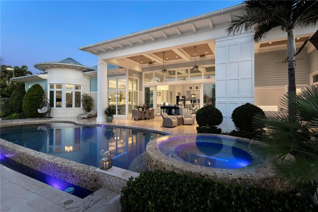 LAGUNA ISLE - Residential