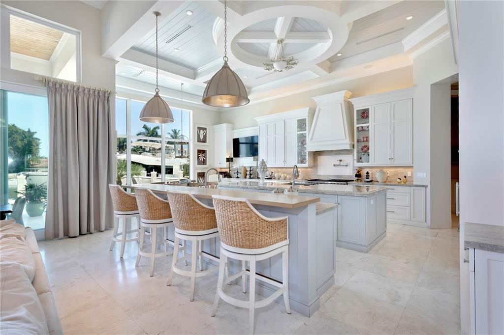 LAGUNA ISLE - Residential