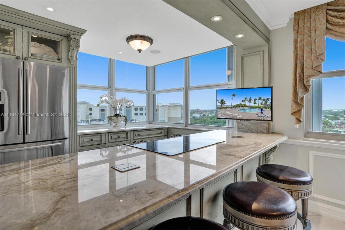 CLARIDGE CONDO - Residential