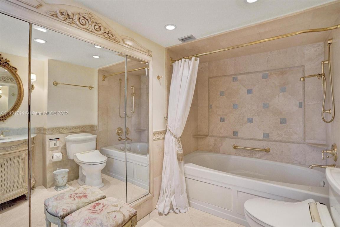 CLARIDGE CONDO - Residential