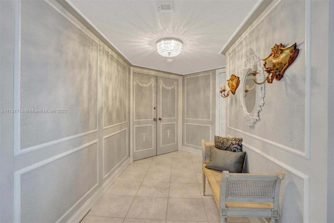 CLARIDGE CONDO - Residential