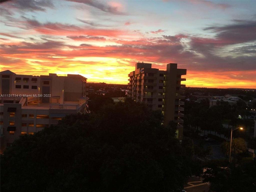 CLARIDGE CONDO - Residential