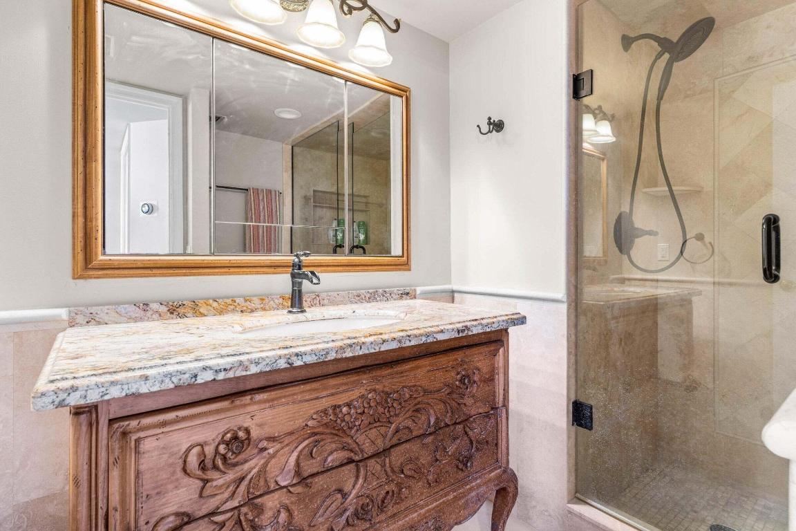 CLARIDGE CONDO - Residential