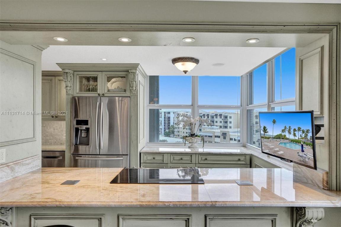 CLARIDGE CONDO - Residential