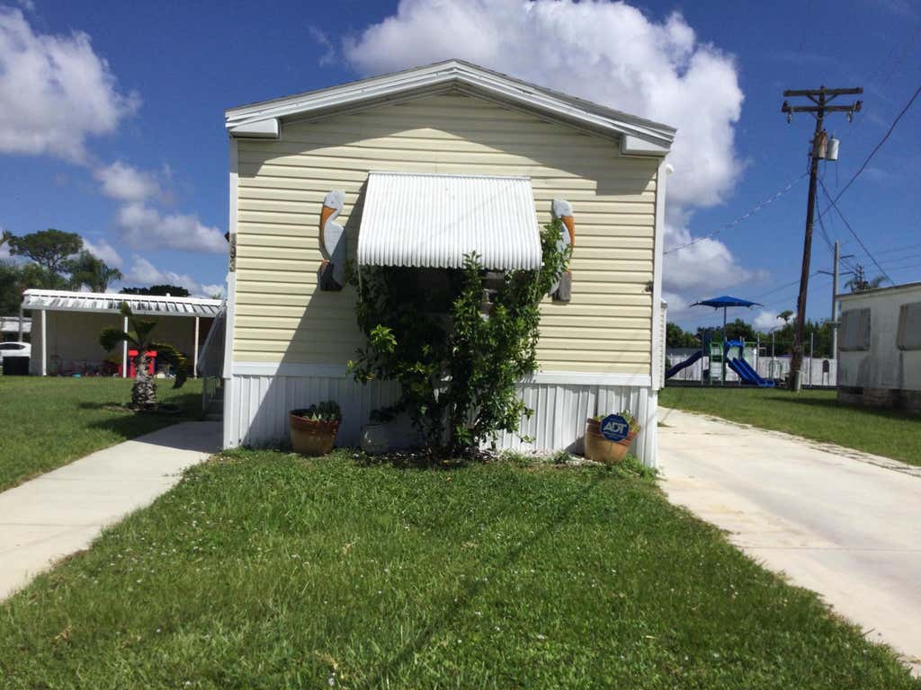 Photo of 5000 SE Federal Highway #193, Stuart, FL 34997 (MLS # B26062156)