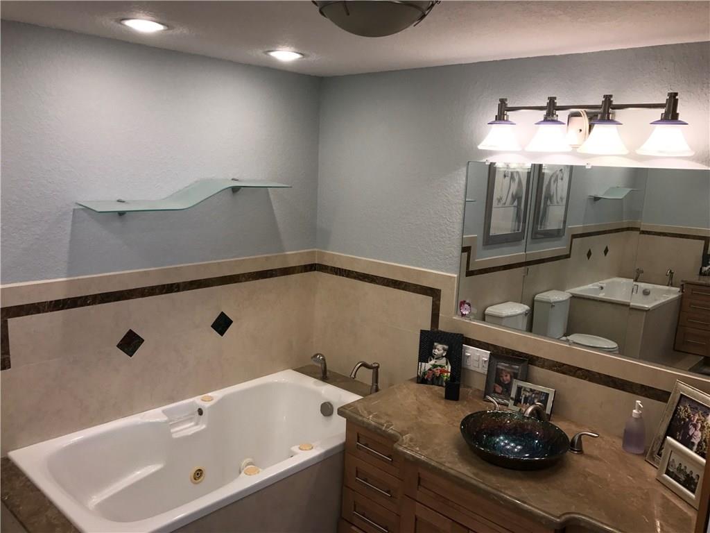 Bay Colony Club - Residential