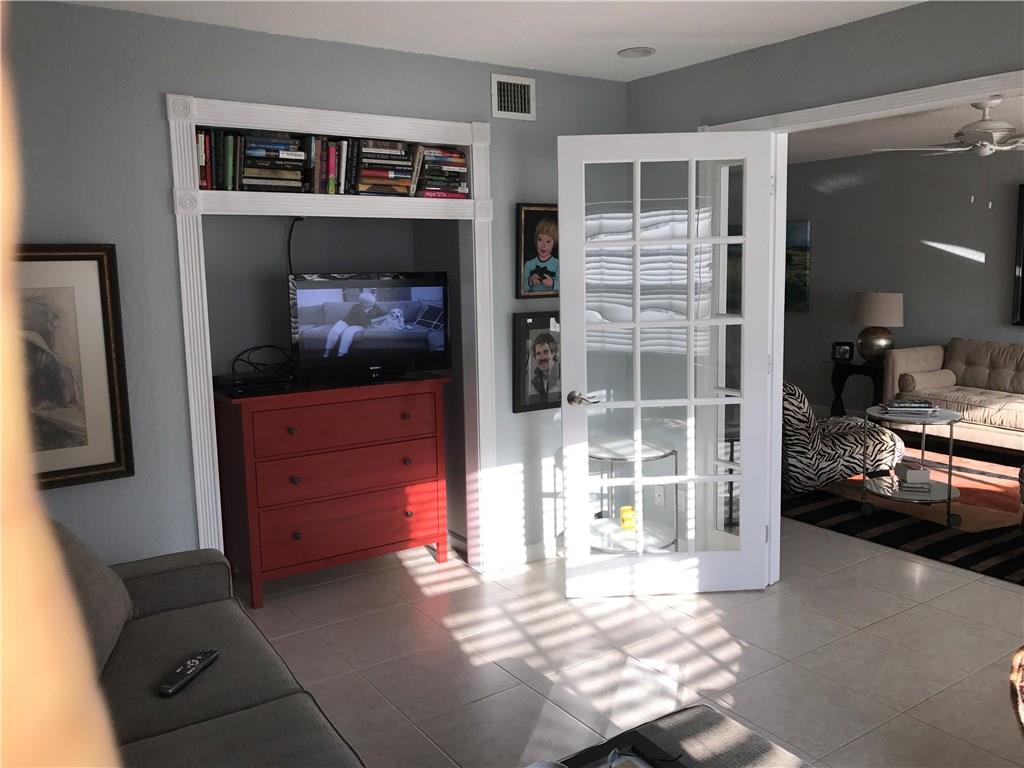 Bay Colony Club - Residential