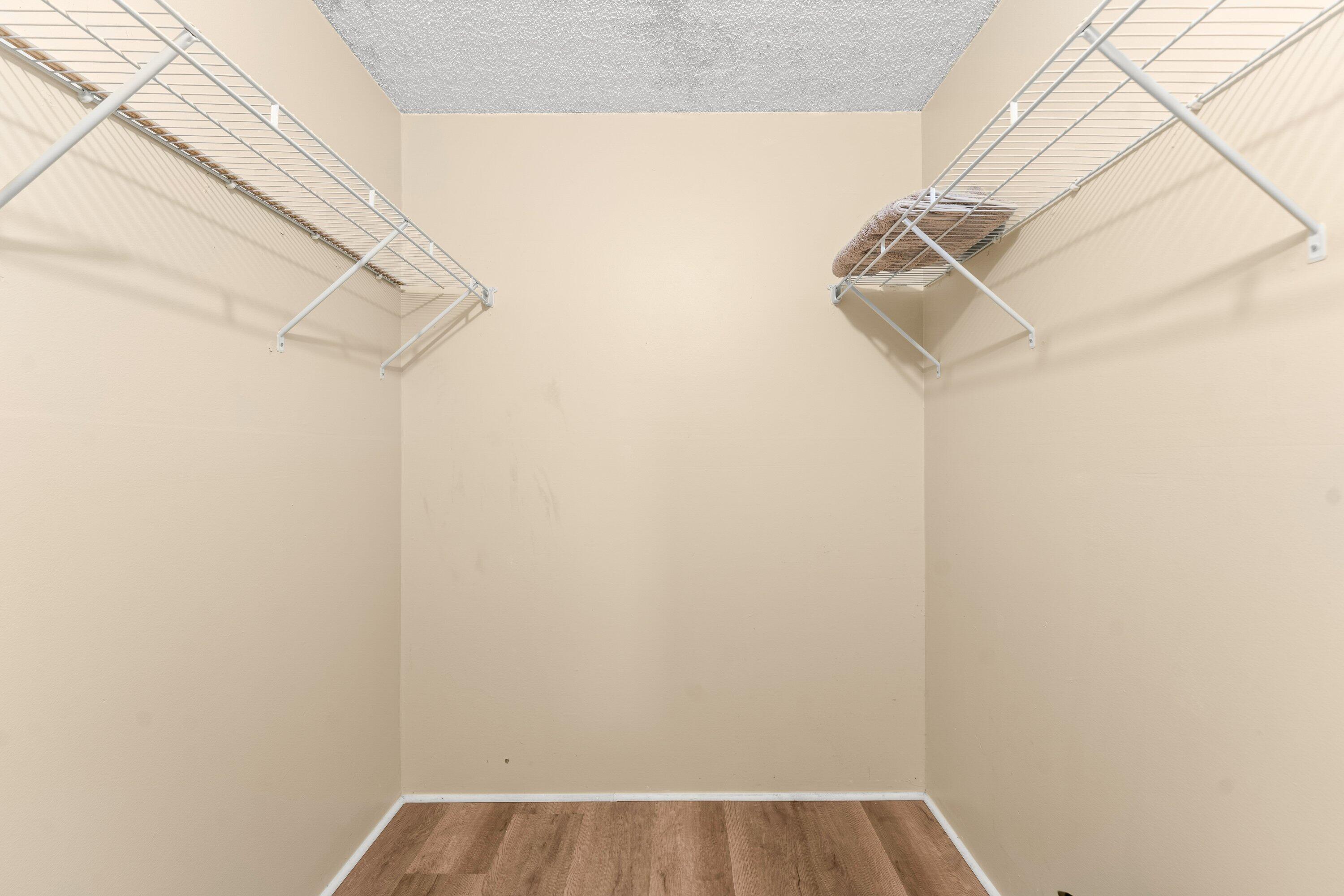 VILLAGE GREEN - Residential