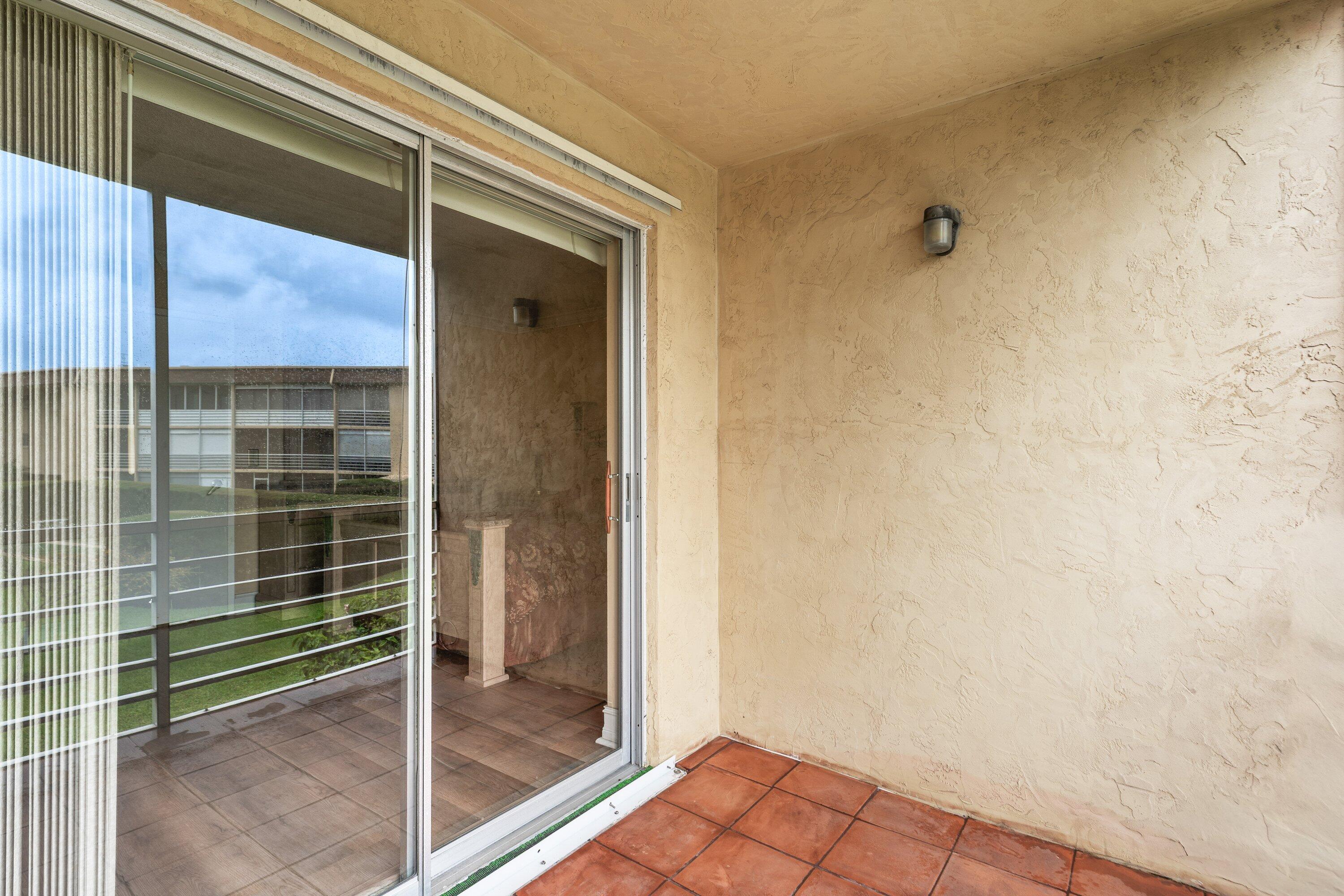 VILLAGE GREEN - Residential