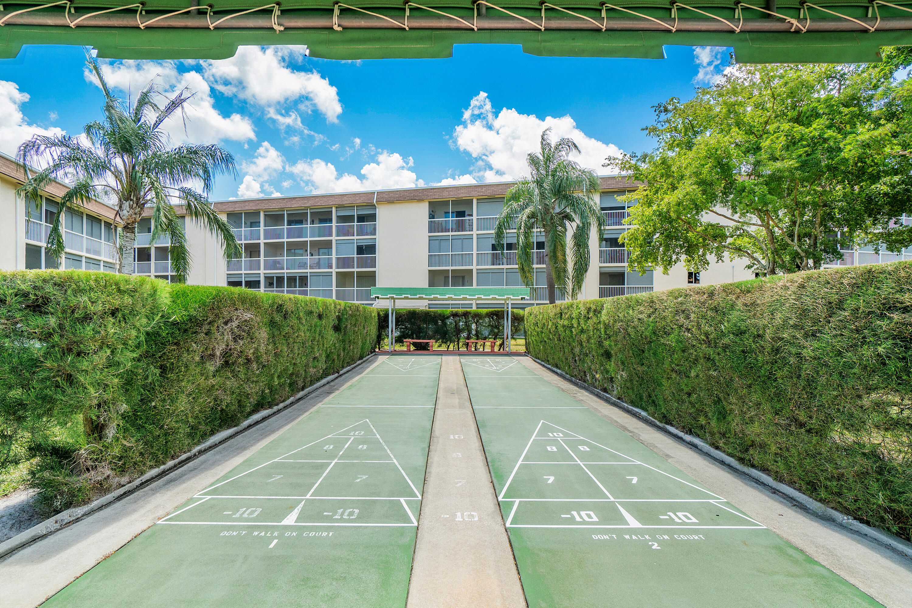 VILLAGE GREEN - Residential