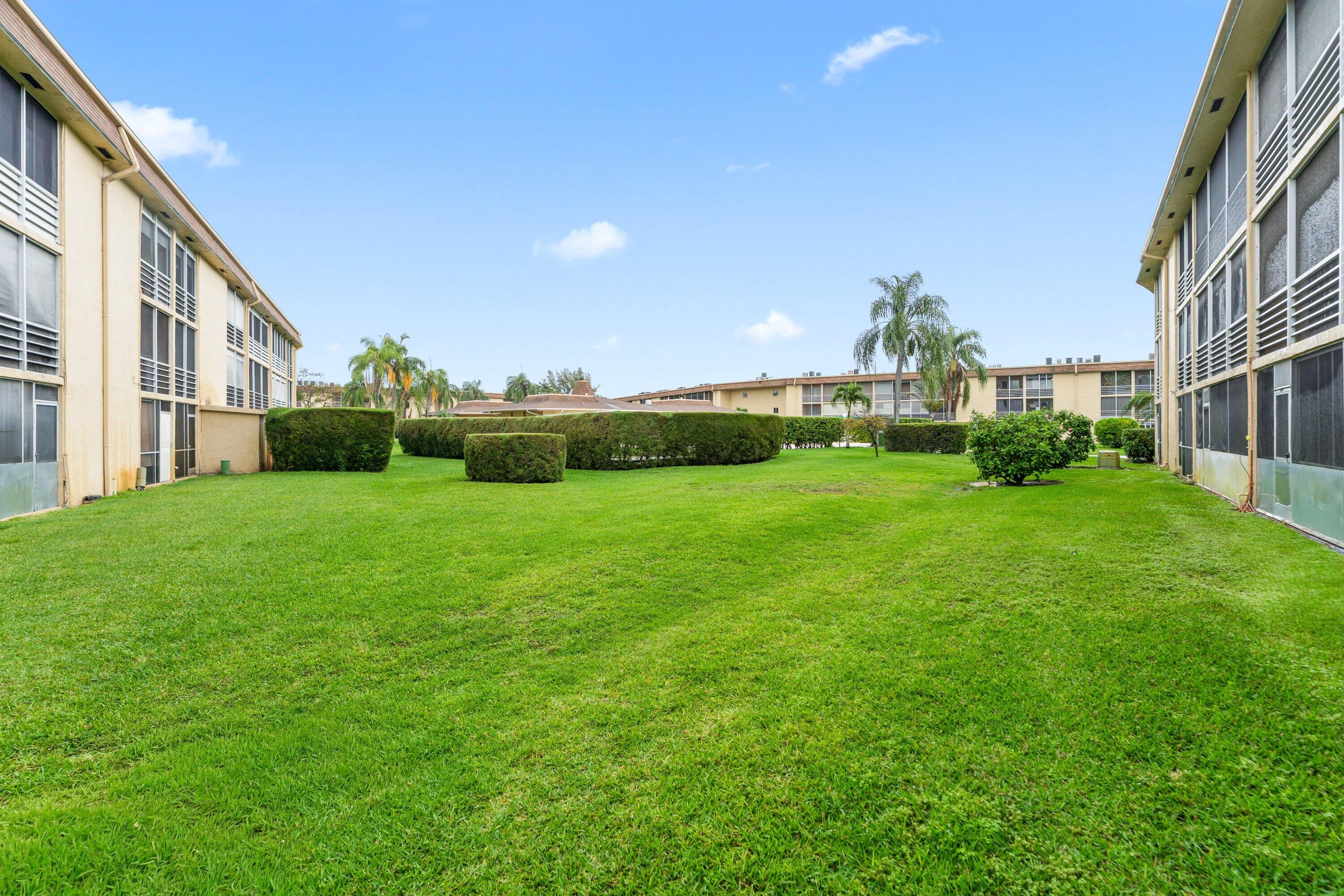 VILLAGE GREEN - Residential