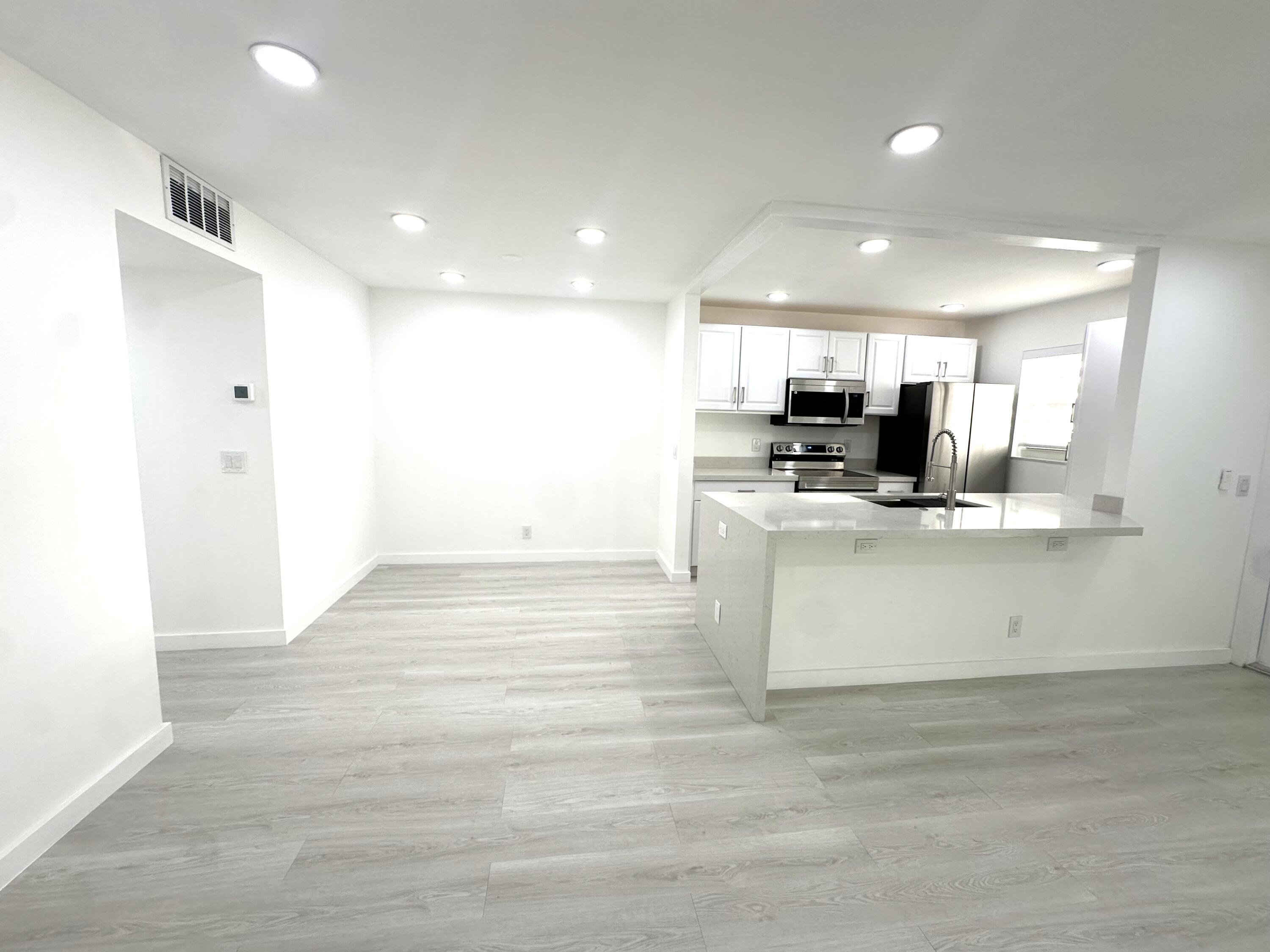 887 North Drive A