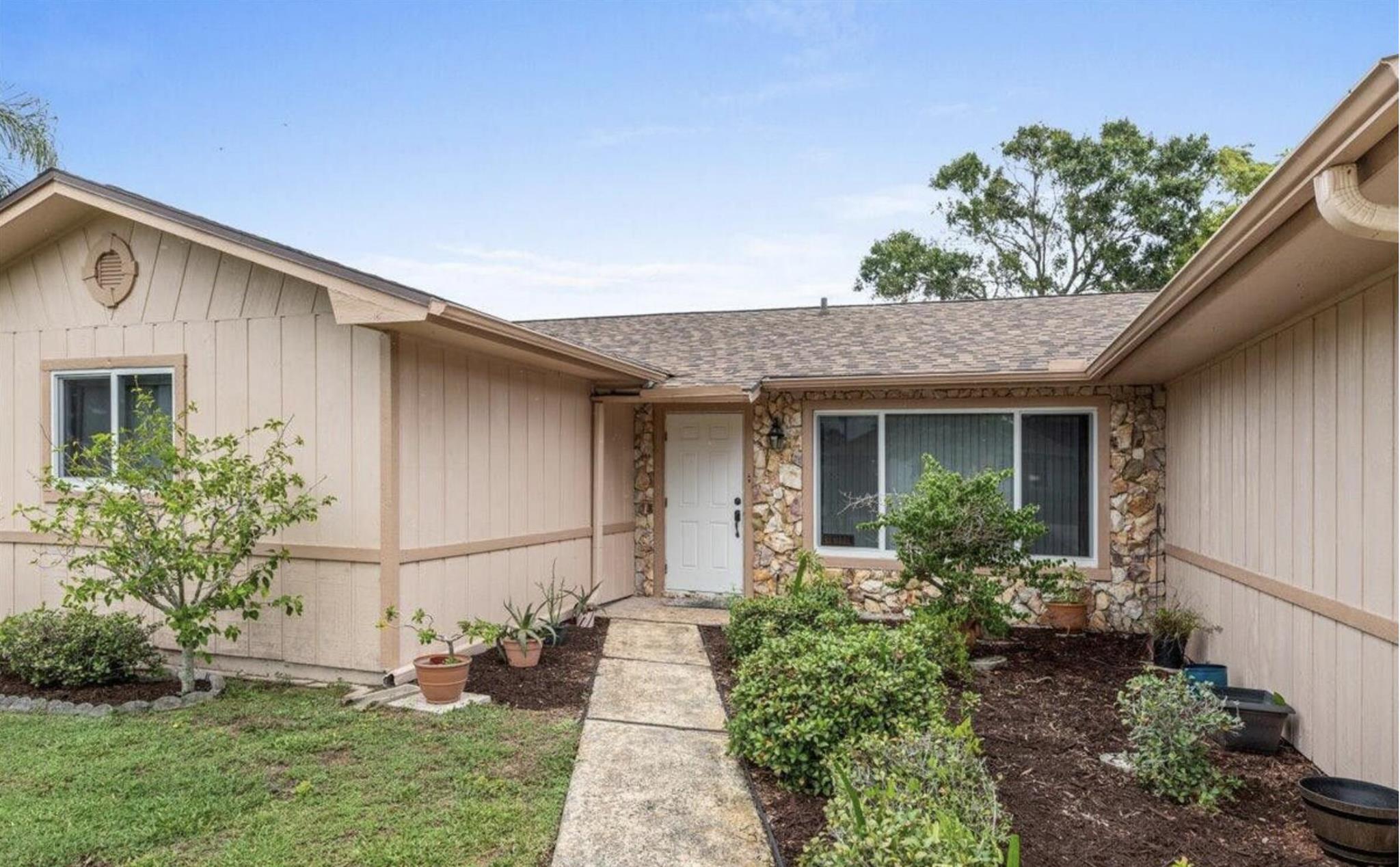 PORT ST LUCIE SECTION 25 - Residential Lease