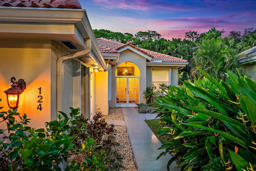 Photo of 124 S Hampton Drive, Jupiter, FL 33458 (MLS # R11111471)