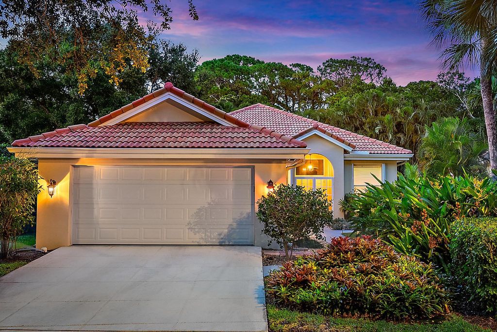 Photo of 124 S Hampton Drive, Jupiter, FL 33458 (MLS # R11111471)