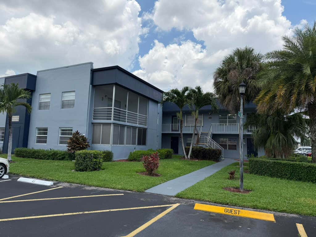 Photo of 119 Burgundy C, Delray Beach, FL 33484 (MLS # B26044984)