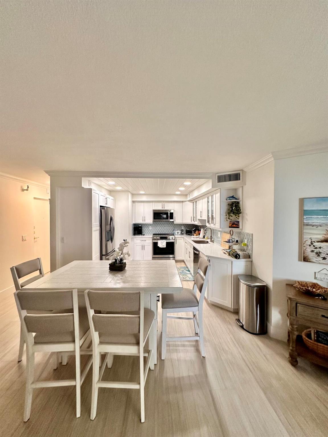 PHOENIX TOWERS CONDO - Residential Lease