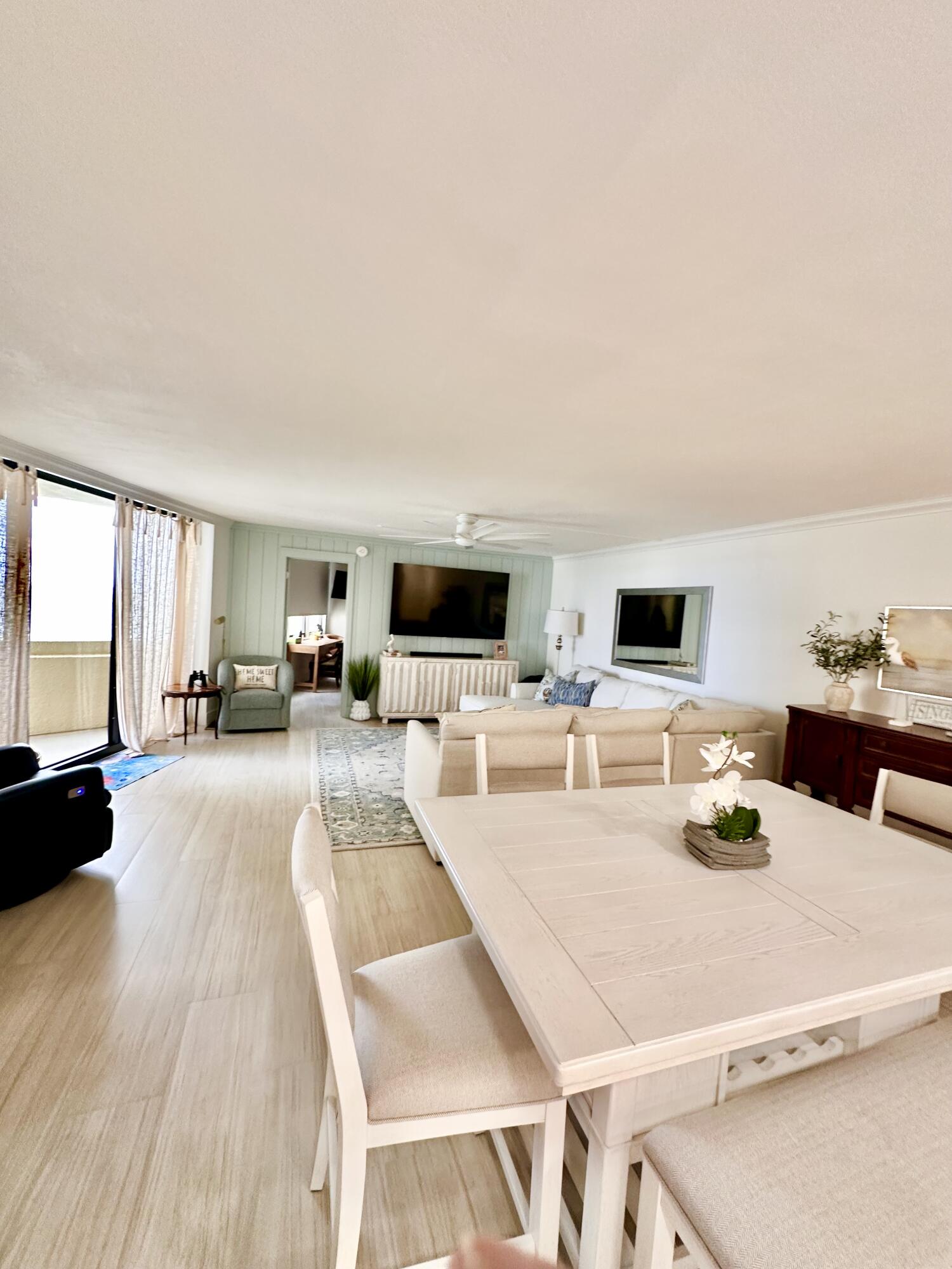 PHOENIX TOWERS CONDO - Residential Lease