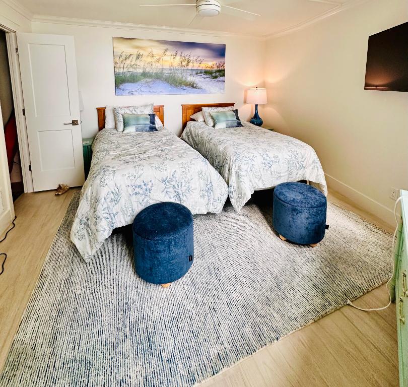 PHOENIX TOWERS CONDO - Residential Lease