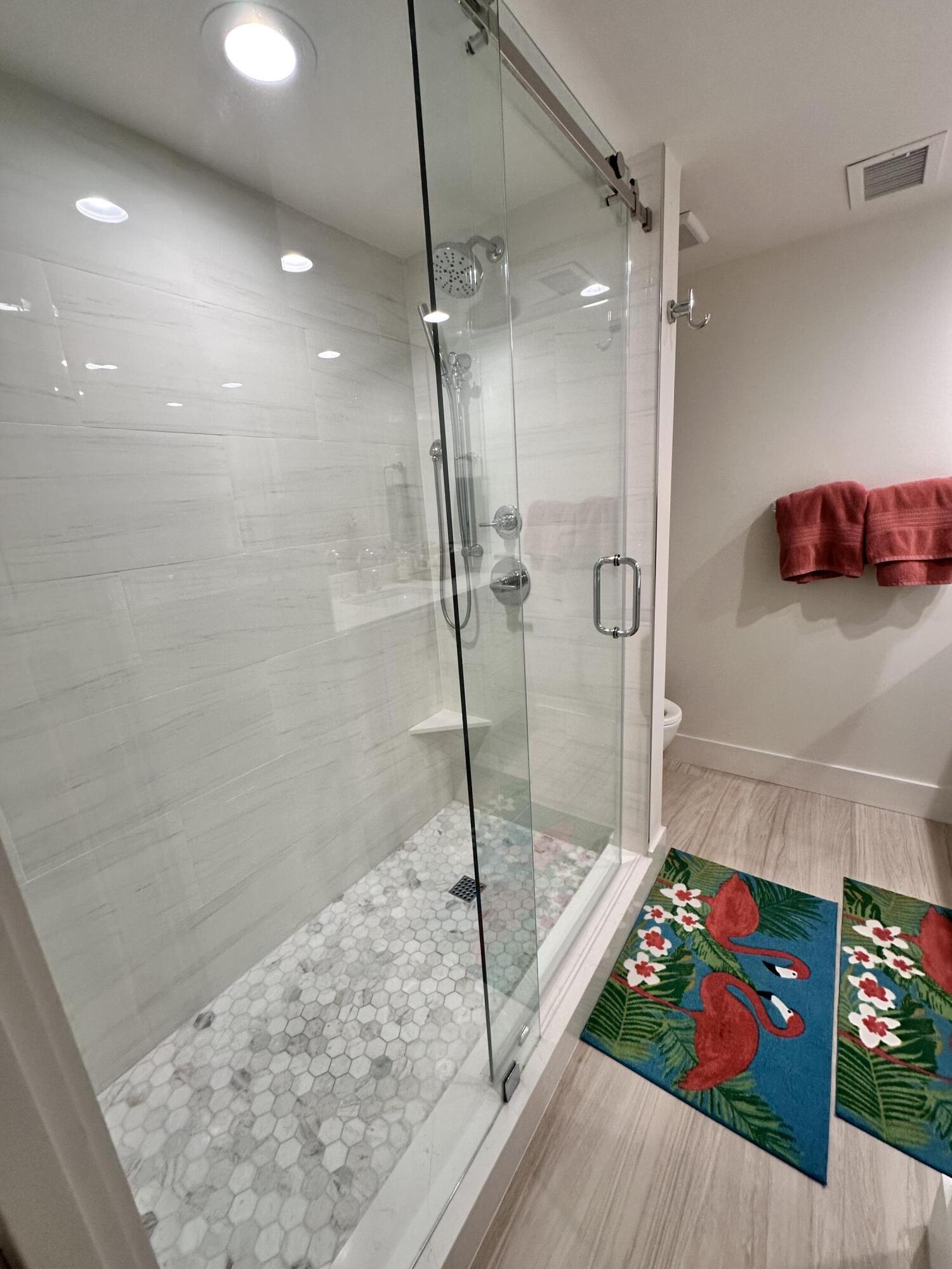 PHOENIX TOWERS CONDO - Residential Lease