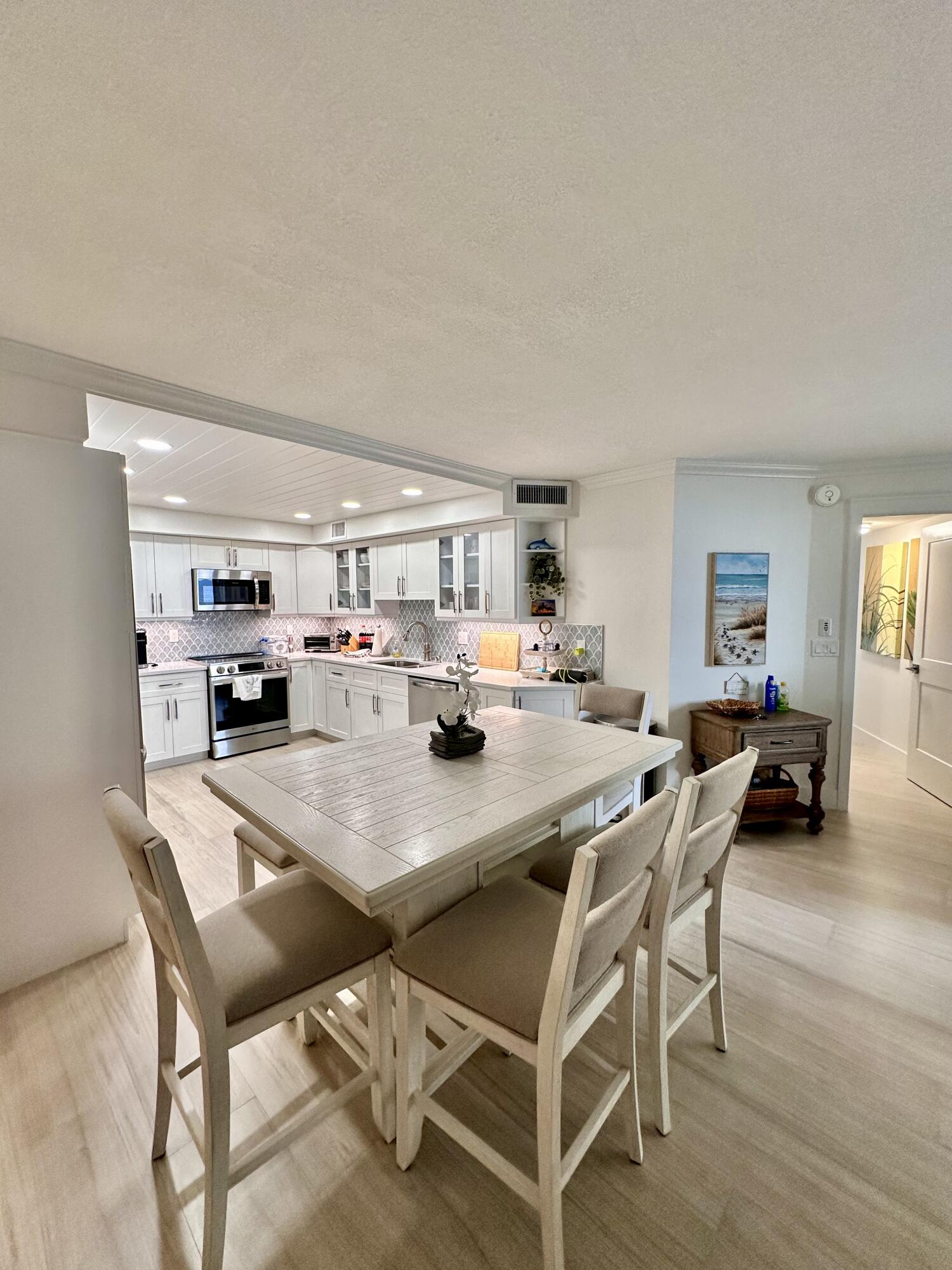 PHOENIX TOWERS CONDO - Residential Lease