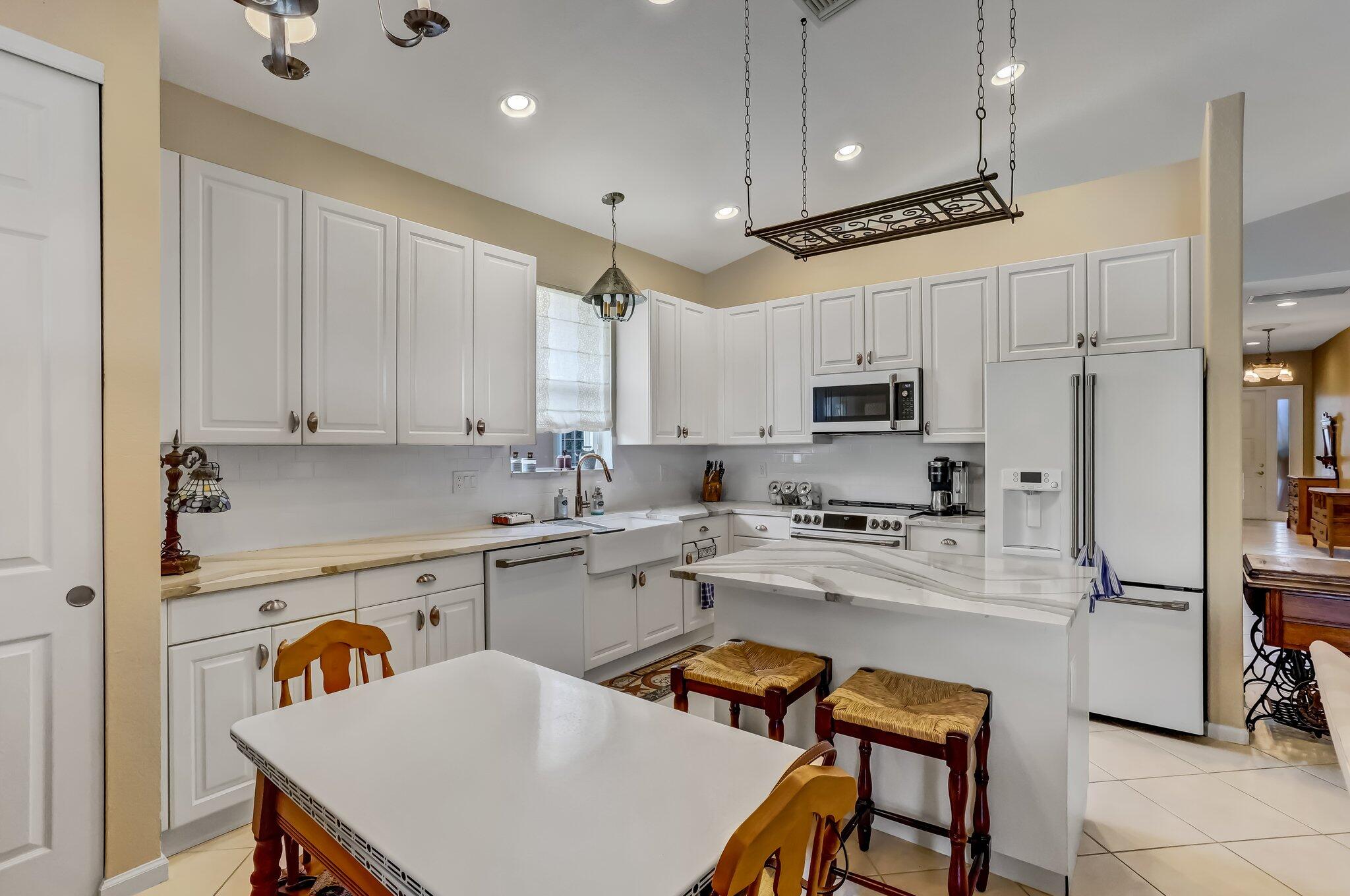 BAYWINDS RPD 10 - Residential