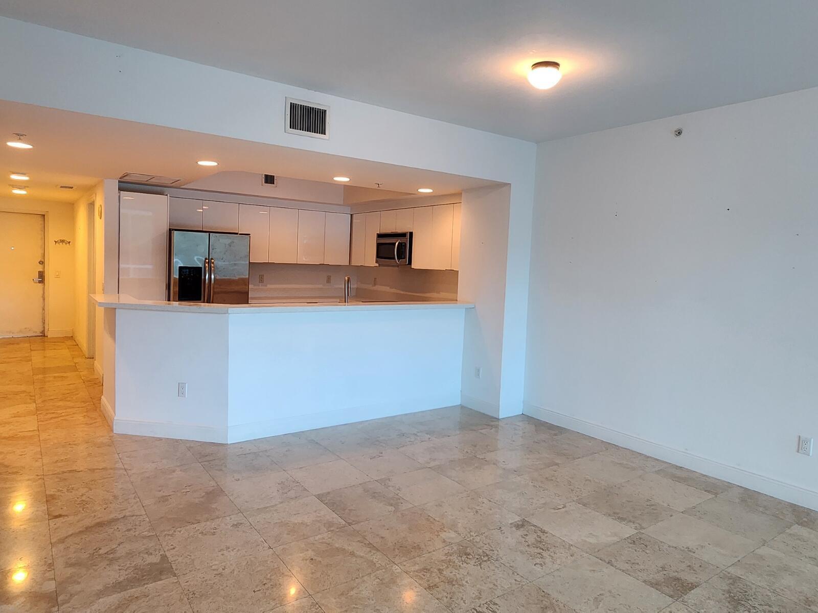 THE OAKS I CONDO - Residential