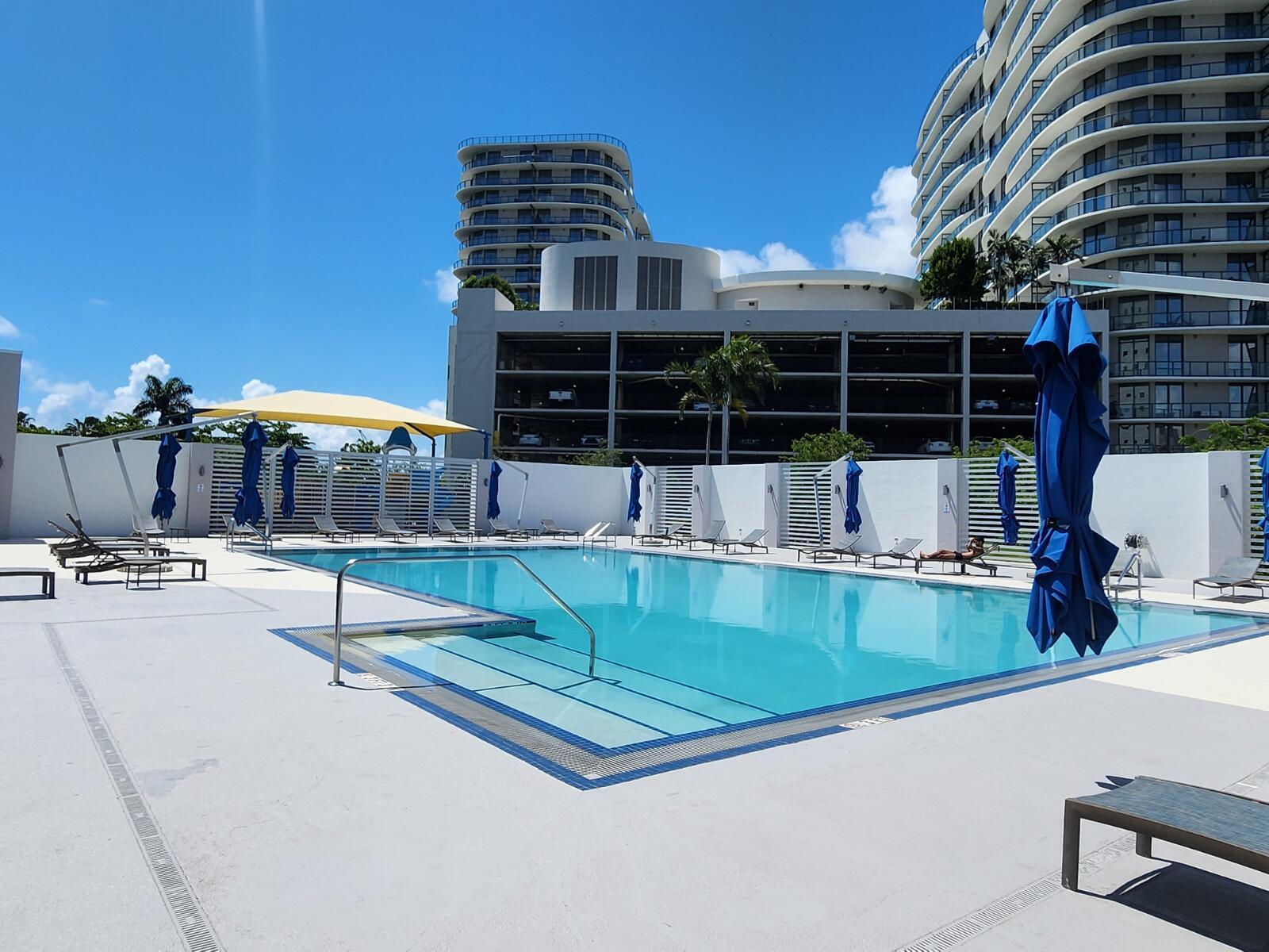 THE OAKS I CONDO - Residential