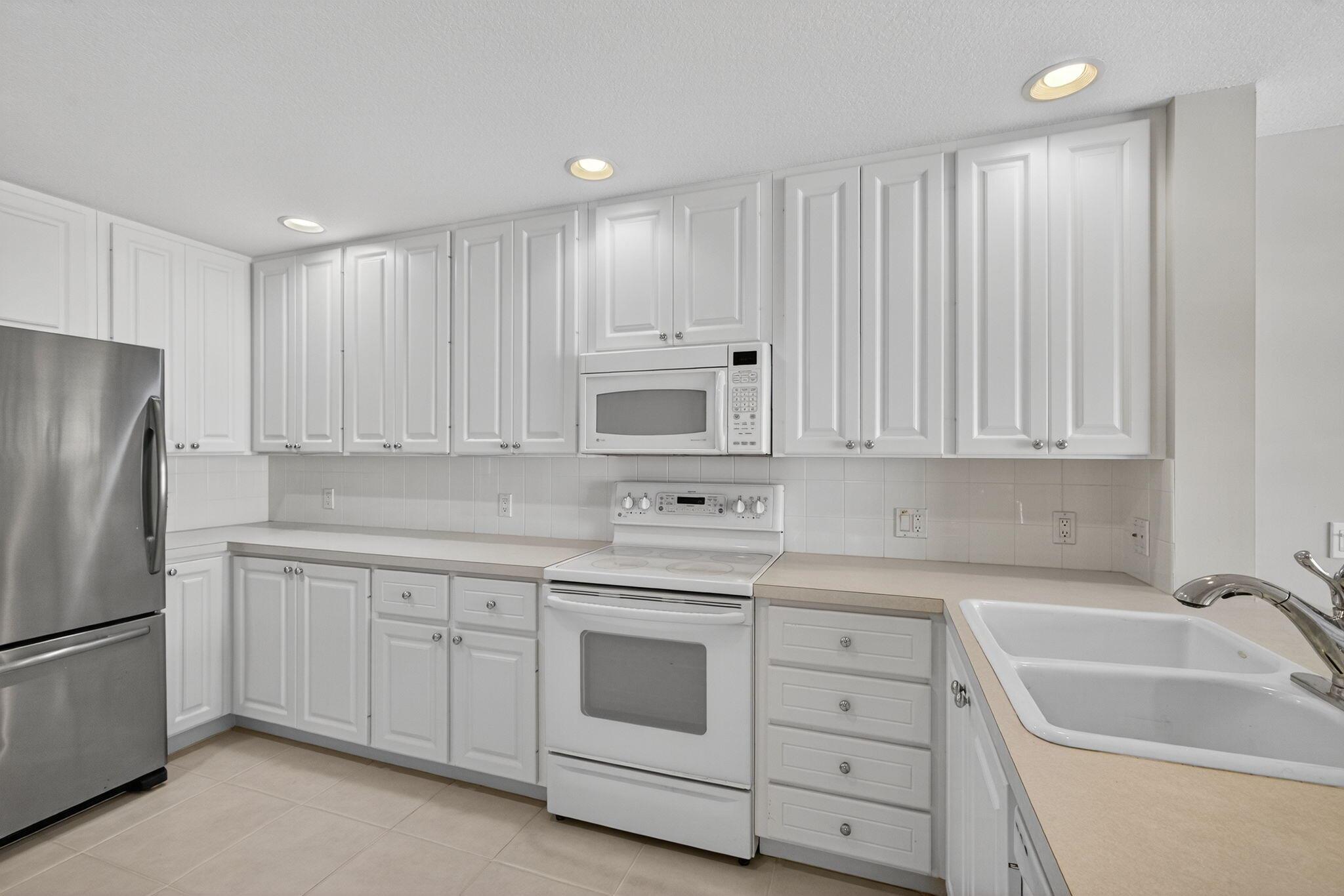 TUSCANY AT ABACOA 2 - Residential