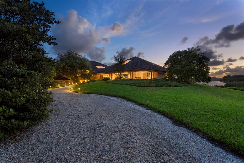 Le Lac - Residential