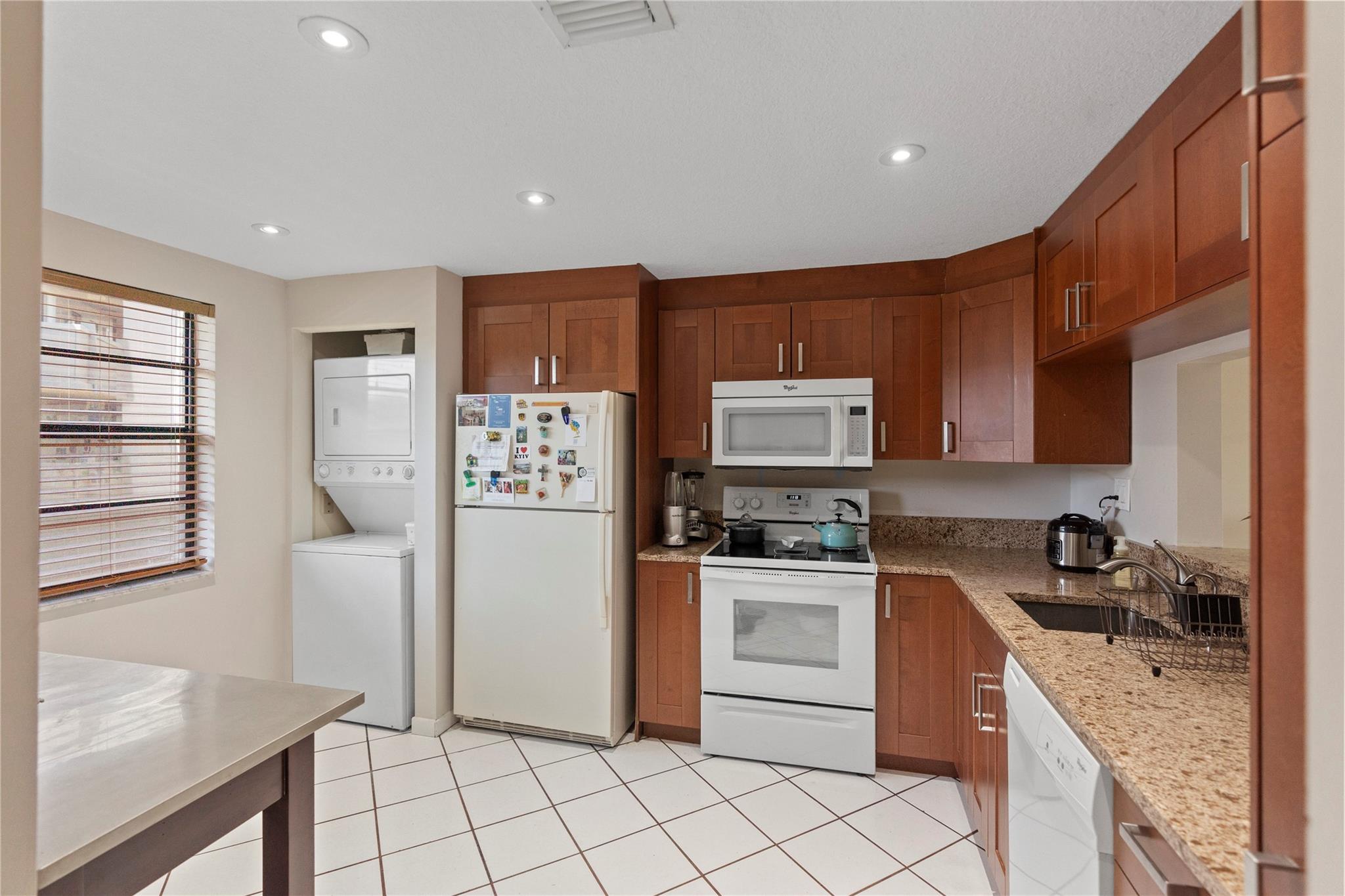 1001 Colony Point Cir 410