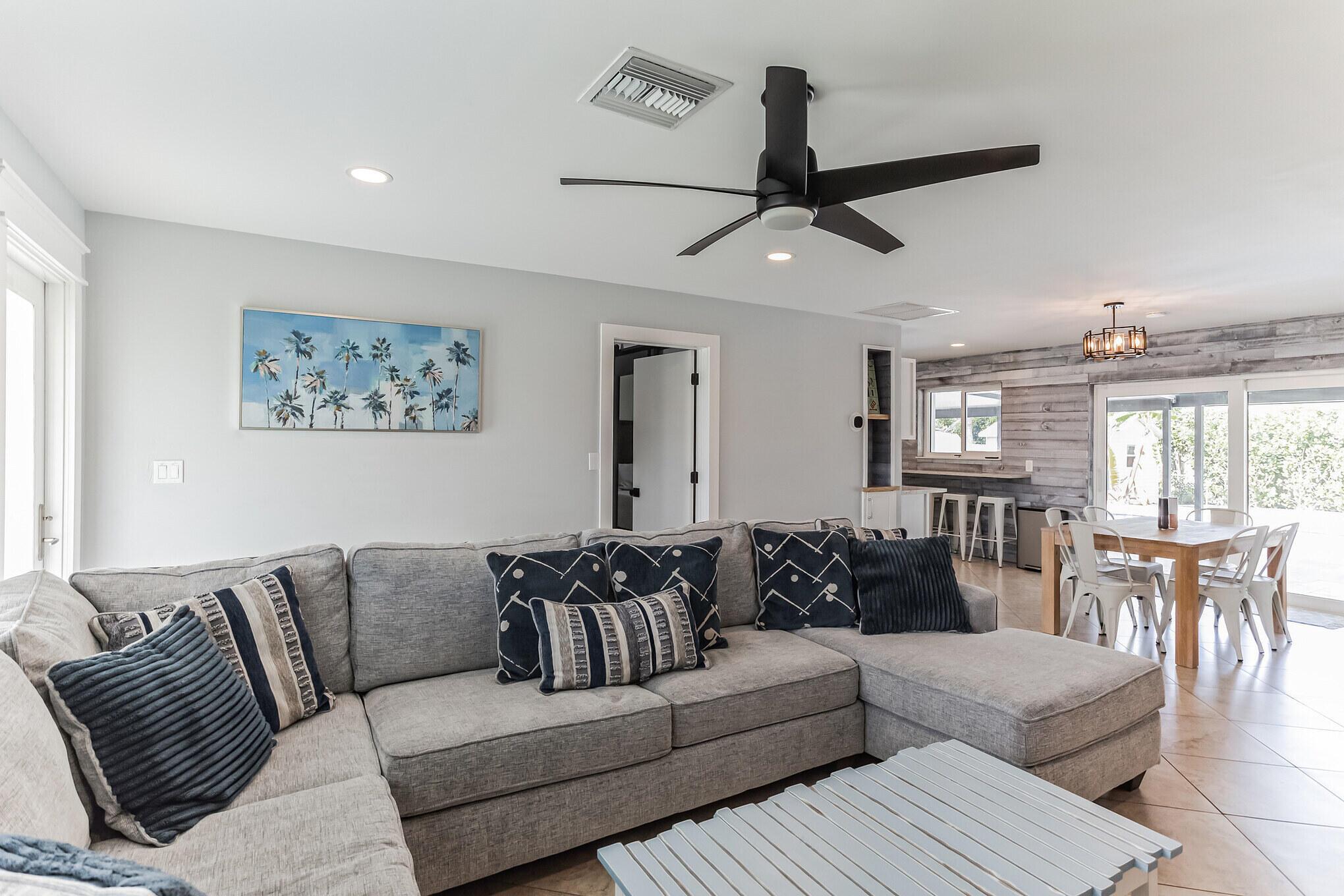 View photos, virtual tours, details... 19 Willow Road