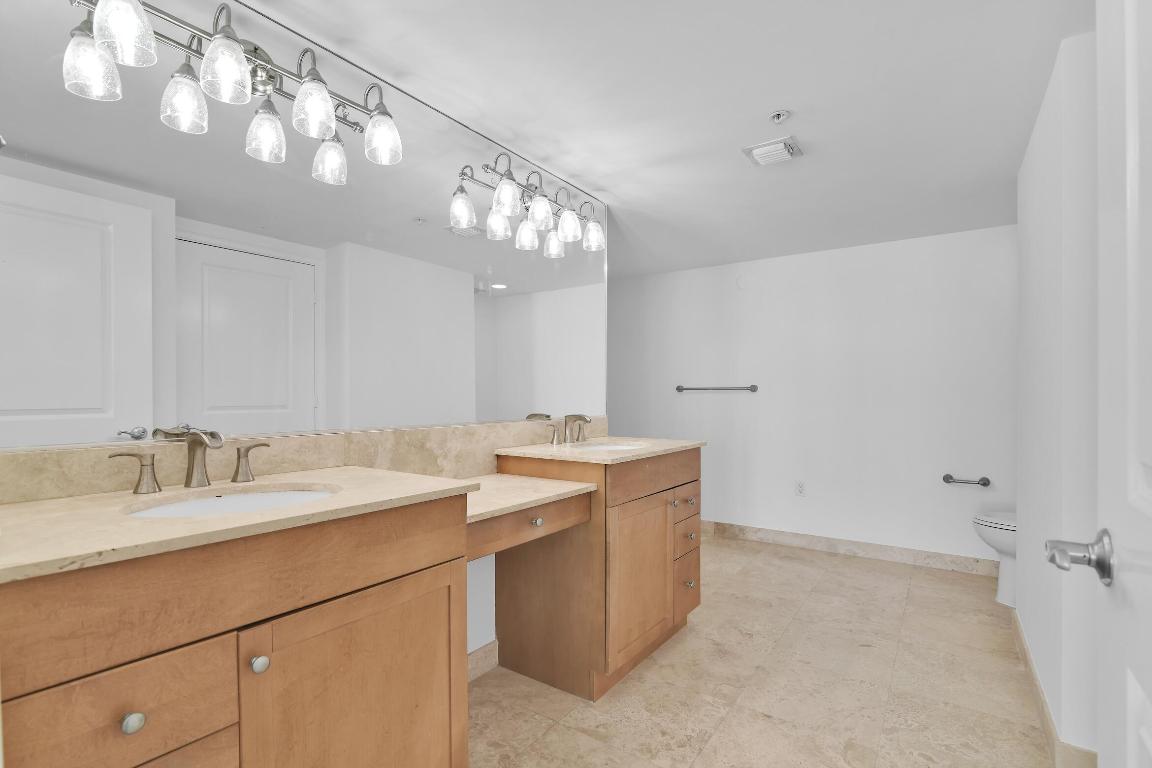 PALMETTO PLACE CONDO - Residential Lease